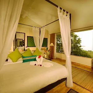 Ambong Rainforest Retreat Otel Pantai Tengah (Langkawi)